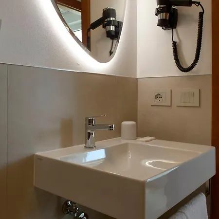 Pelikan Hotel