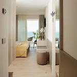 Ξενοδοχείο Pelikan 3*