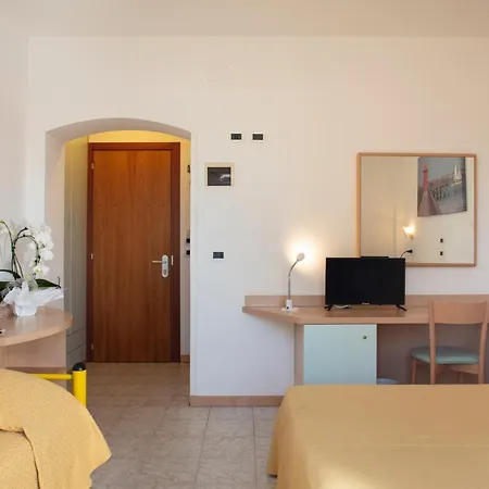 Hotell Pelikan 3*
