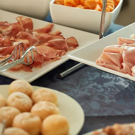 Pelikan Szálloda 3*