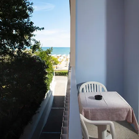 Pelikan Hotell 3*