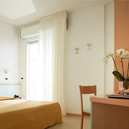 호텔 Pelikan 리그나노 사비아도로