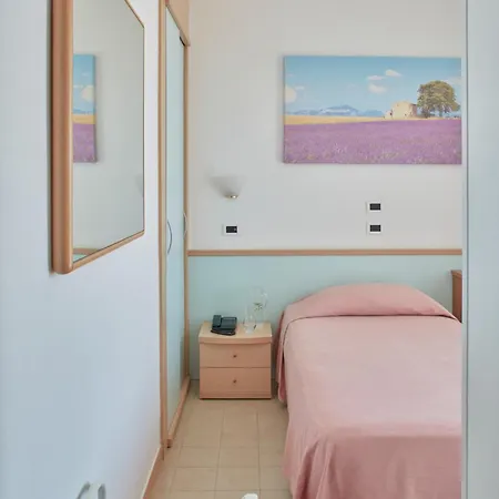 Pelikan Hotel 3*