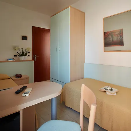 Pelikan Hotell 3*