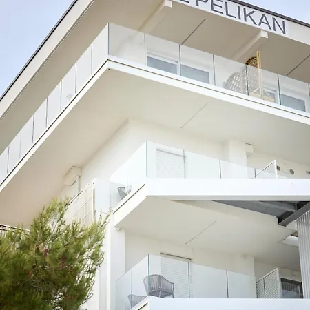 Pelikan Hotell 3*