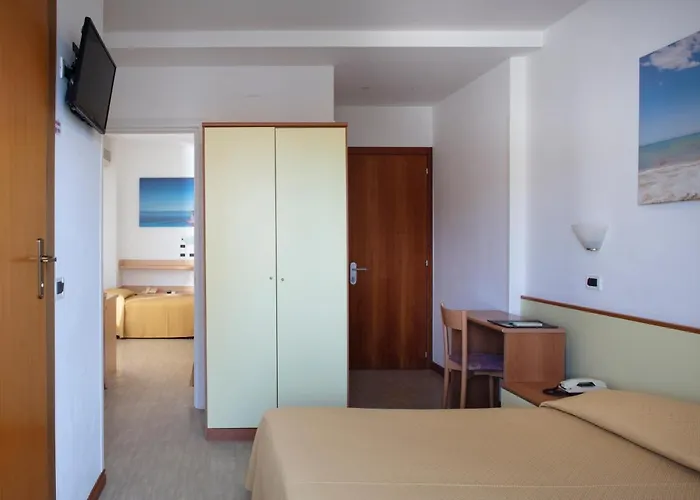 伯利坎酒店 利尼亚诺萨比亚多罗